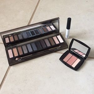 < Urban Decay > Naked Smokey Eyeshadow Palette